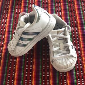 Adidas Superstar Hero -Shiny 3 Stripes SZ 5K